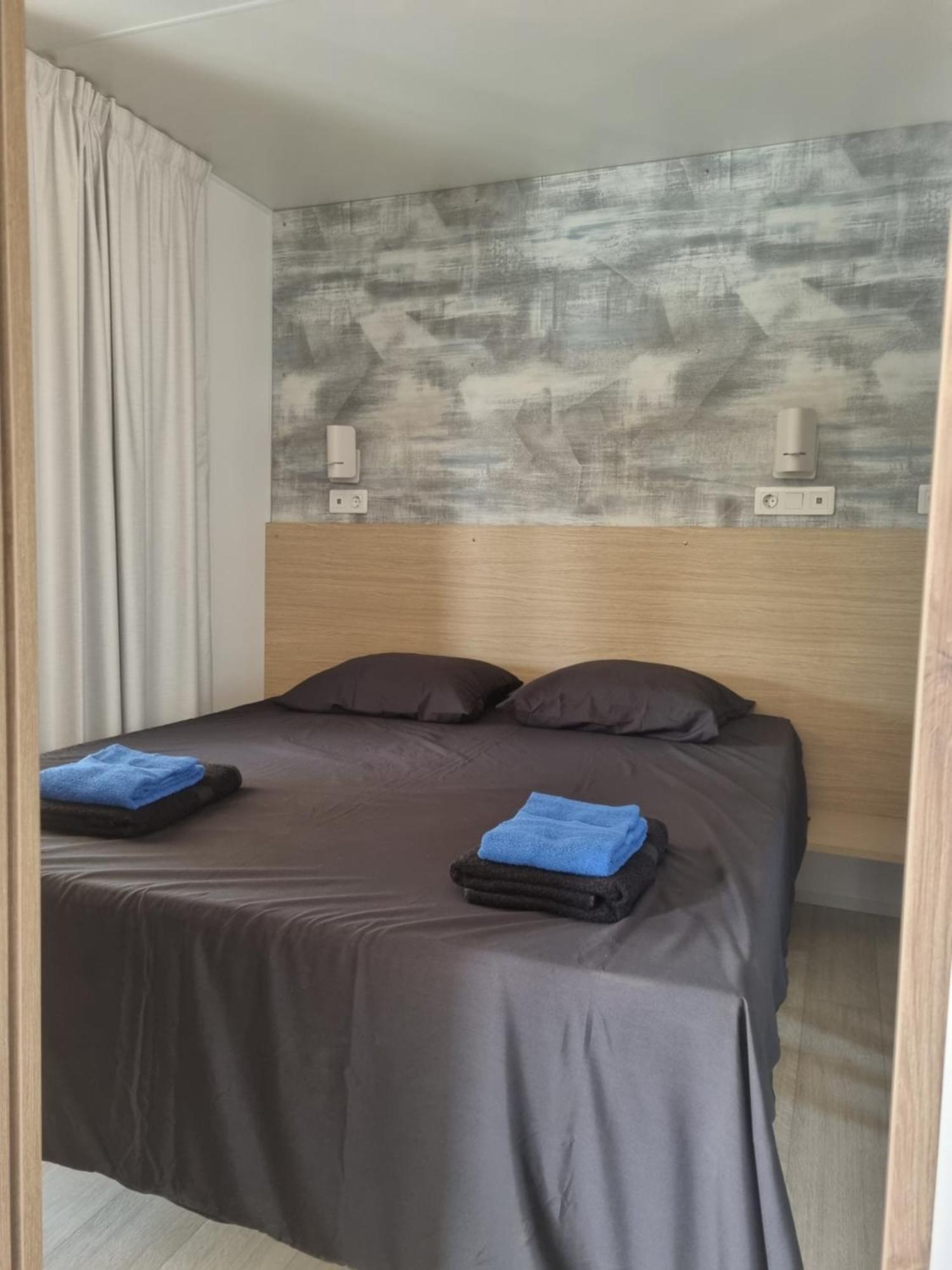 Charmant Et Spacieux Mobil Home Rocbaron Exterior foto